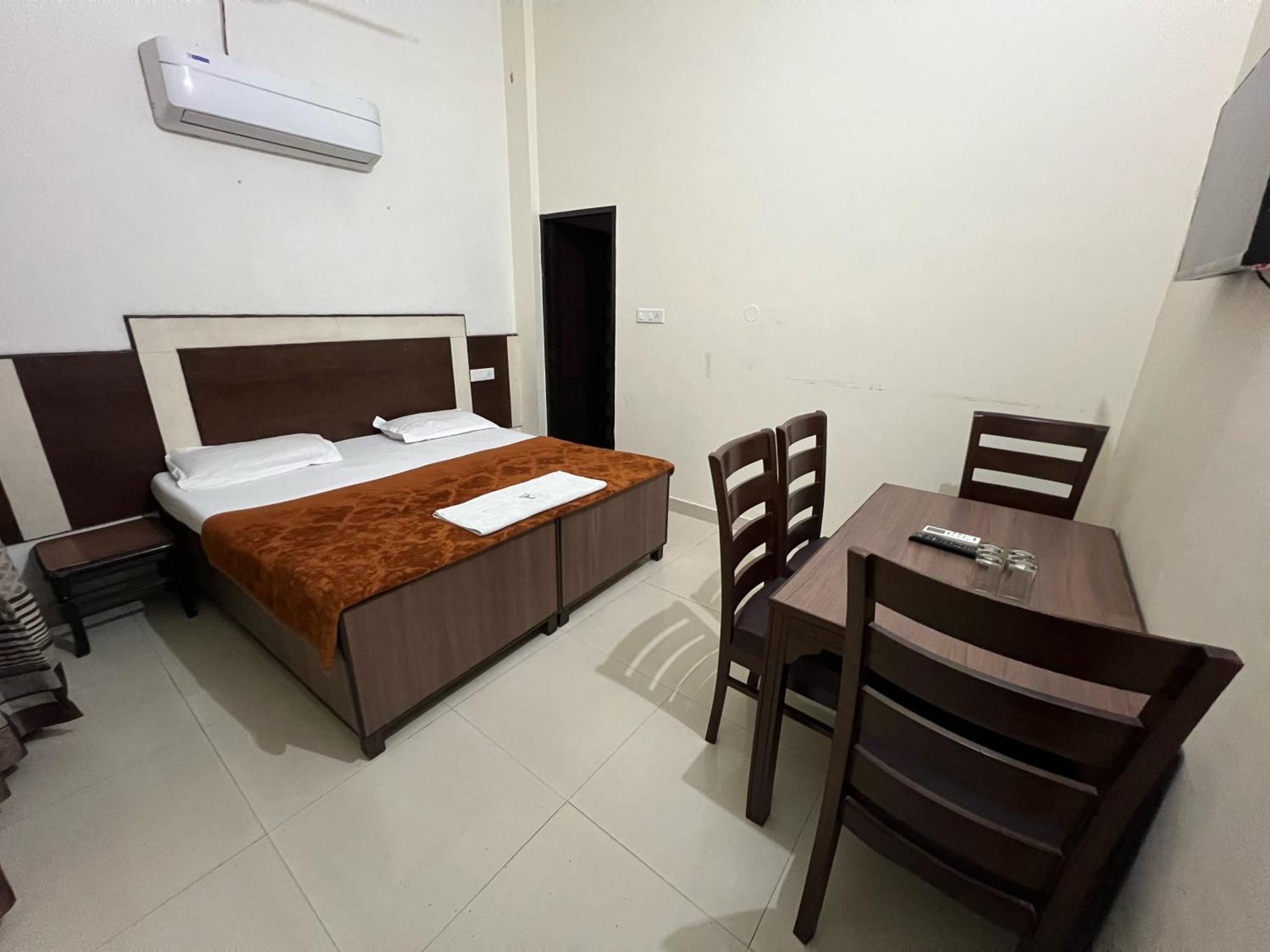 Hotel Blessing Inn By Grb Jalandhar Exterior photo